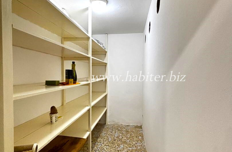 Villa R+1 à louer aux Almadies