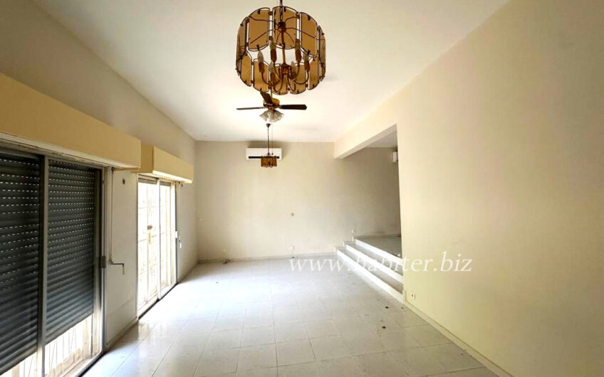 Villa R+1 à louer à Fenêtre Mermoz