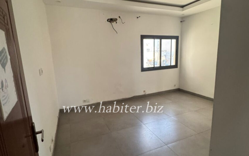 Appartement à louer à Mermoz