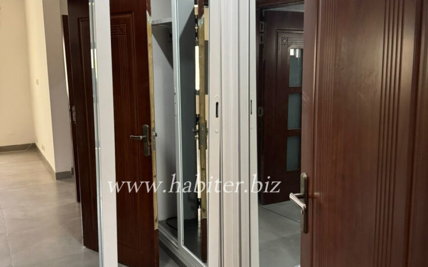 Appartement à louer à Mermoz