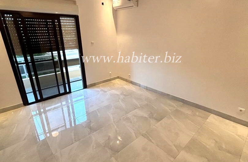 Appartement à louer à Fann Hock