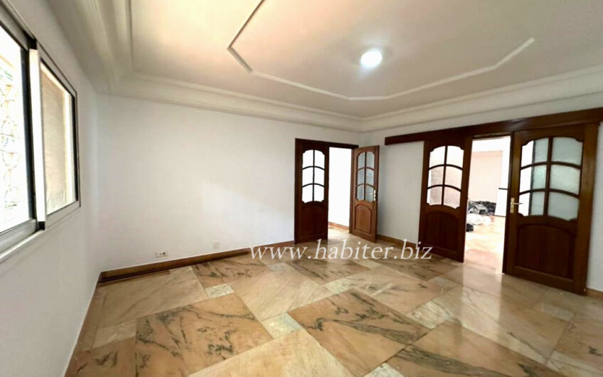 Villa R+1 à louer à Fann Mermoz