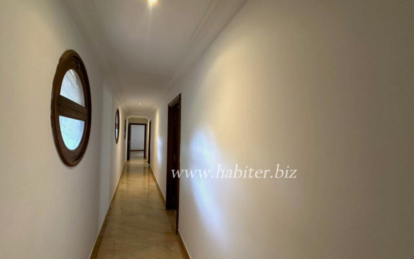 Villa R+1 à louer à Fann Mermoz
