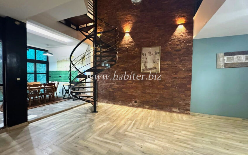 Villa R+2 à louer aux Almadies 2