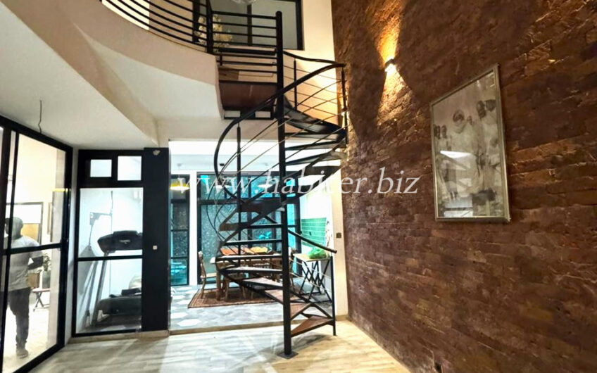 Villa R+2 à louer aux Almadies 2