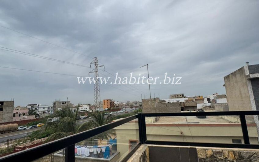 Villa R+2 à louer aux Almadies 2