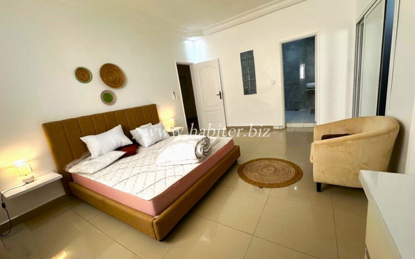 Appartement meublé à louer au Point E