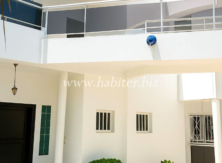 Villa R+1 à louer aux Almadies derrière Bicis