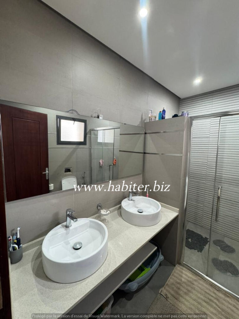 Appartement de 197m2 à vendre au point E