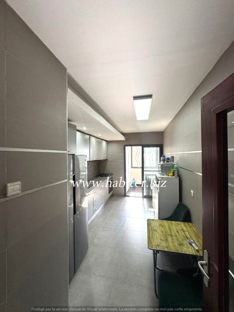 Appartement de 197m2 à vendre au point E