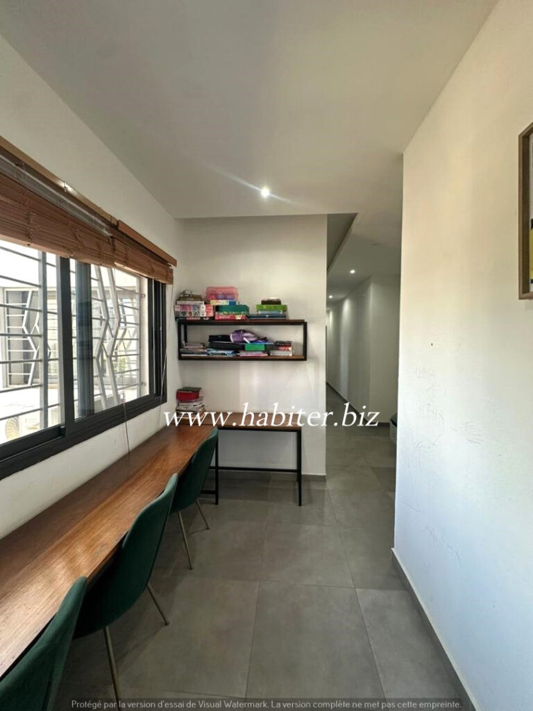 Appartement de 197m2 à vendre au point E