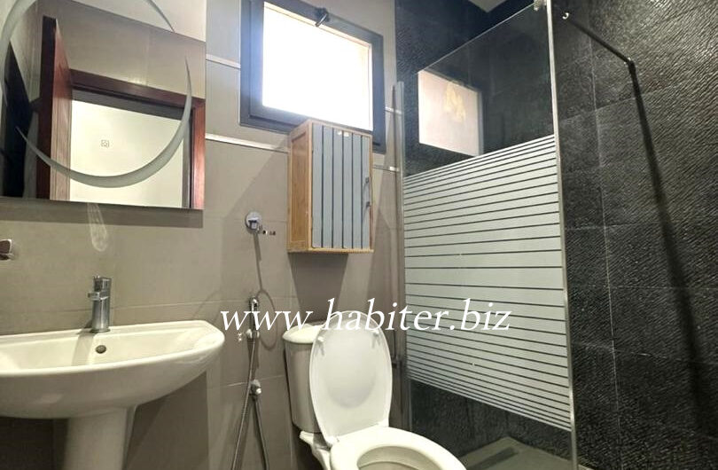Appartement de 197m2 à vendre au point E