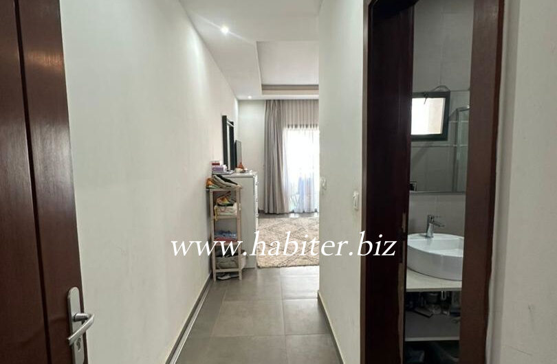 Appartement de 197m2 à vendre au point E