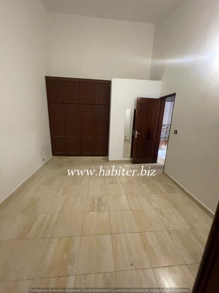 Villa R+2 à louer à Mermoz