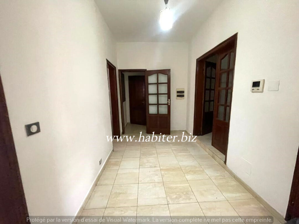 Villa R+2 à louer à Mermoz