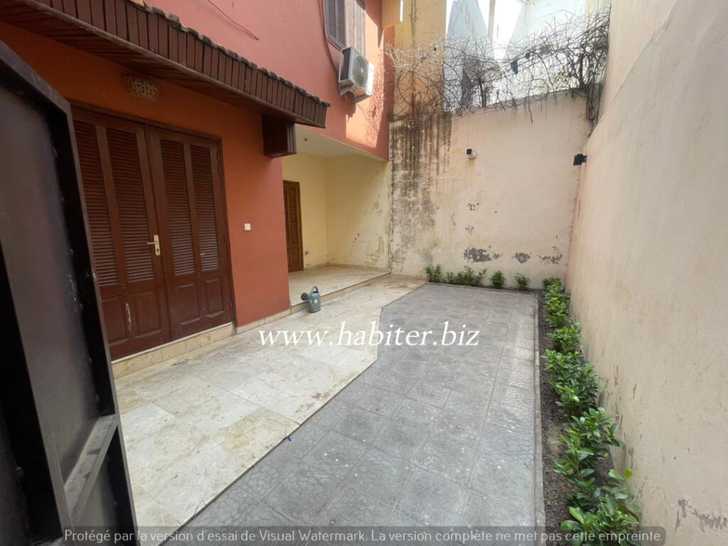 Villa R+2 à louer à Mermoz