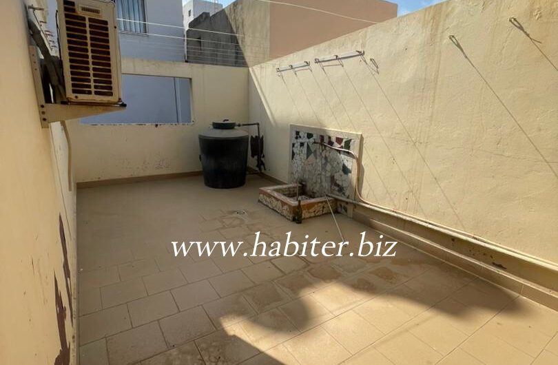 Villa R+2 à louer à Mermoz