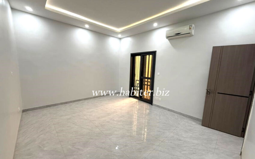 Appartement à louer aux almadies à la zone de recasement