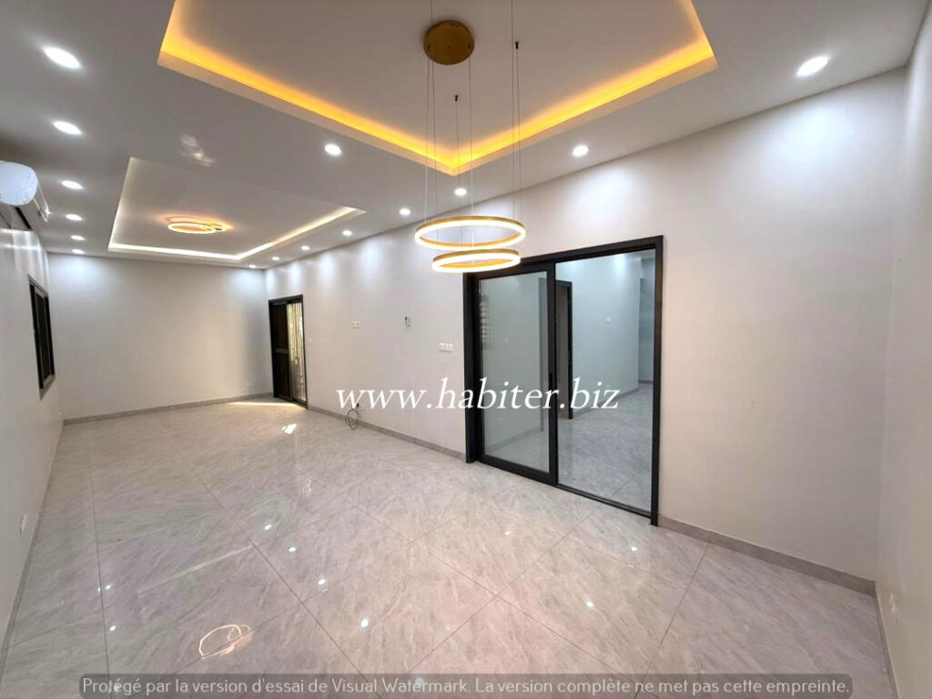 Appartement à louer aux almadies à la zone de recasement