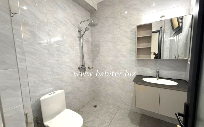 Appartement à louer aux almadies à la zone de recasement
