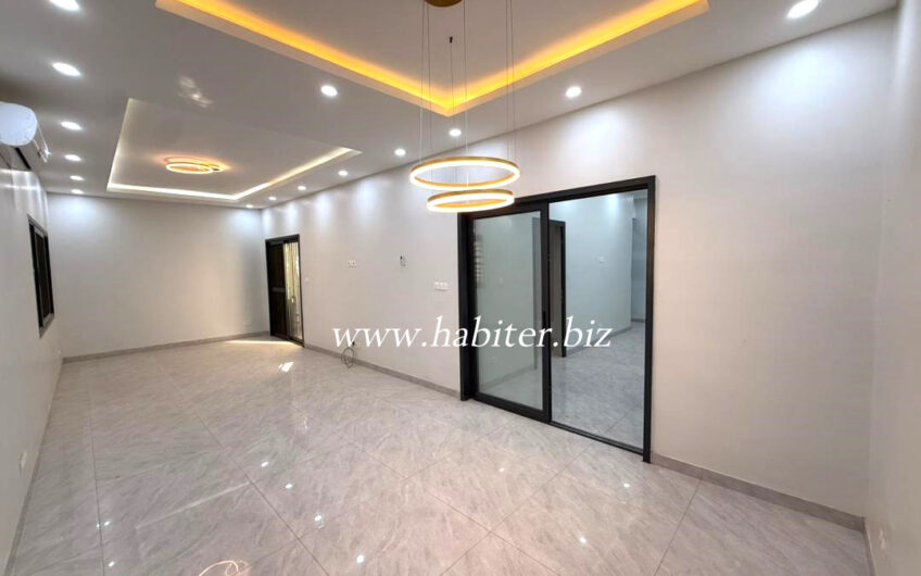 Appartement à louer aux almadies à la zone de recasement