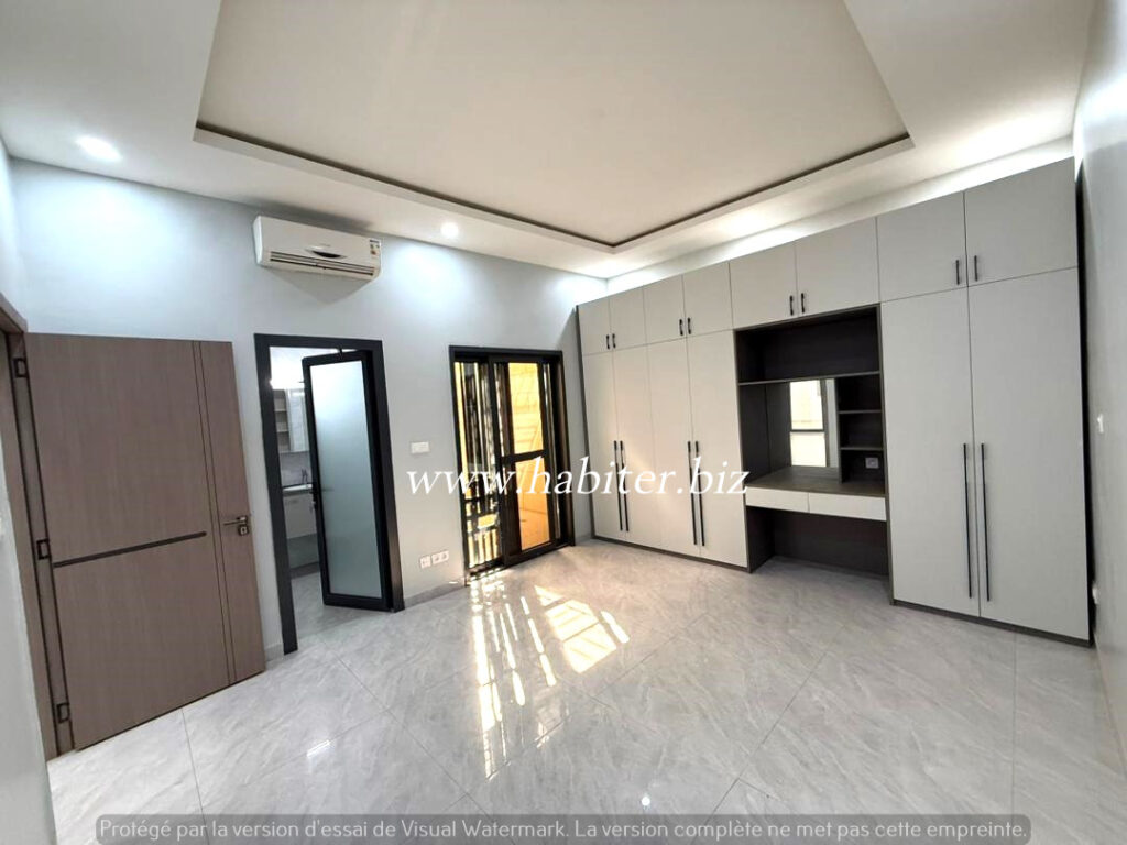 Appartement à louer aux almadies à la zone de recasement