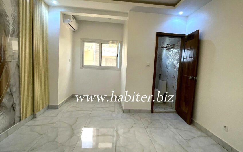 Appartements à louer au Point E