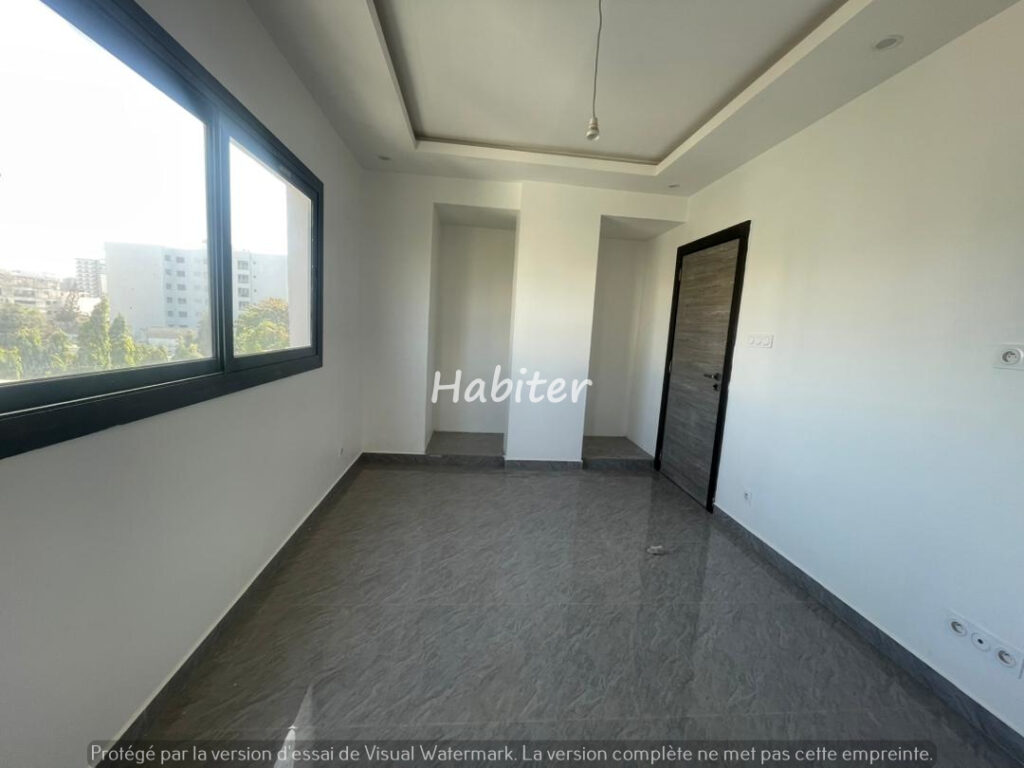 Appartement à louer au Point E