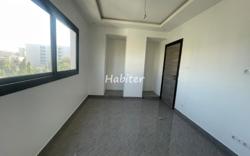 Appartement à louer au Point E