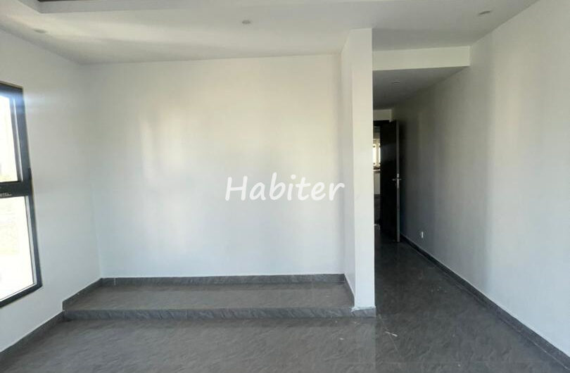 Appartement à louer au Point E