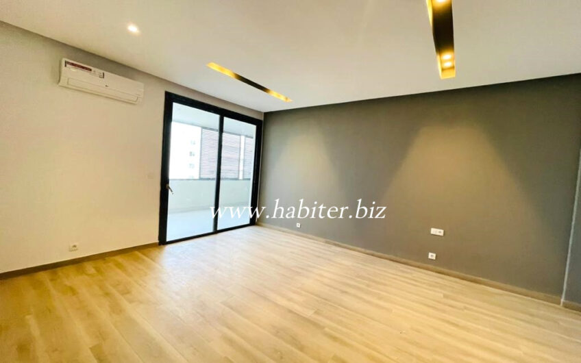 Appartement de 243m2 à vendre à Fann Mermoz
