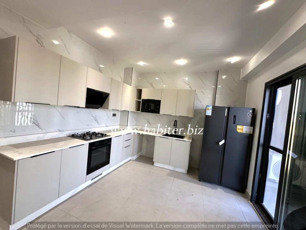 Appartement à louer au Point E