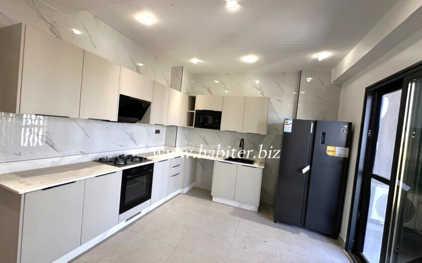 Appartement à louer au Point E
