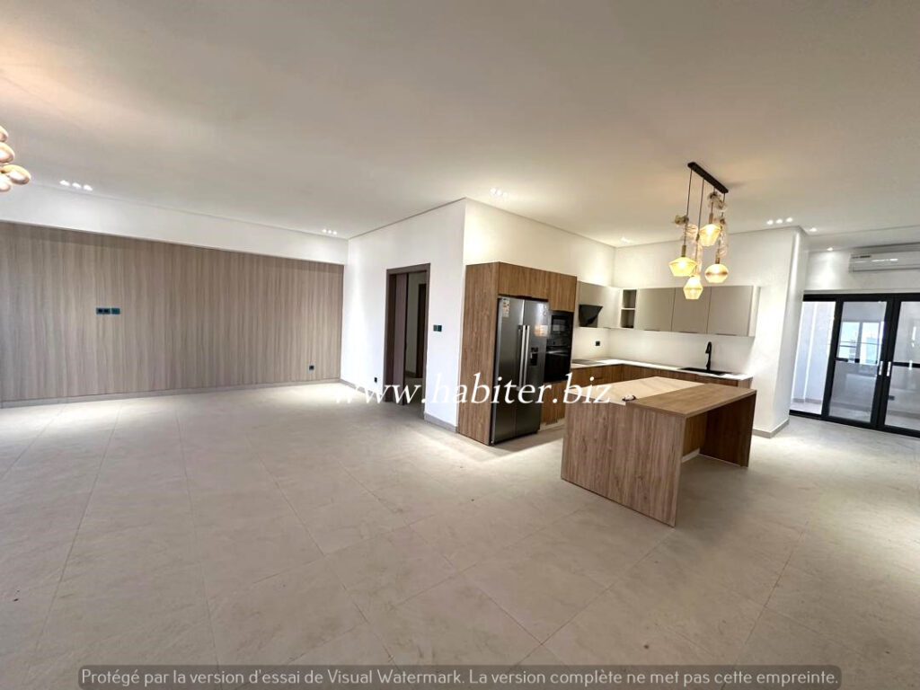 Appartement à louer au Point E