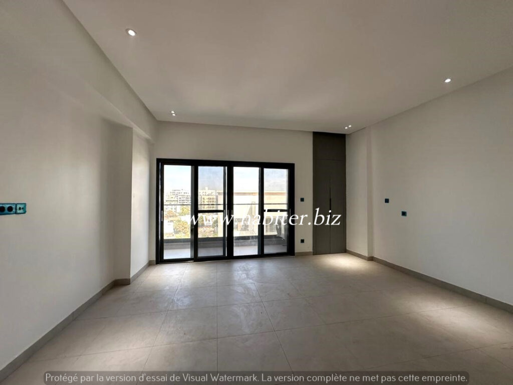 Appartement à louer au Point E