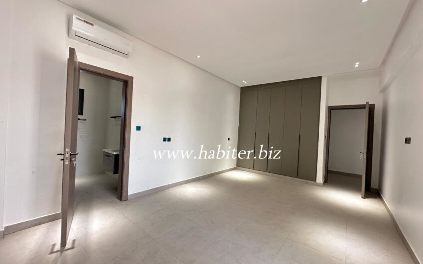Appartement à louer au Point E