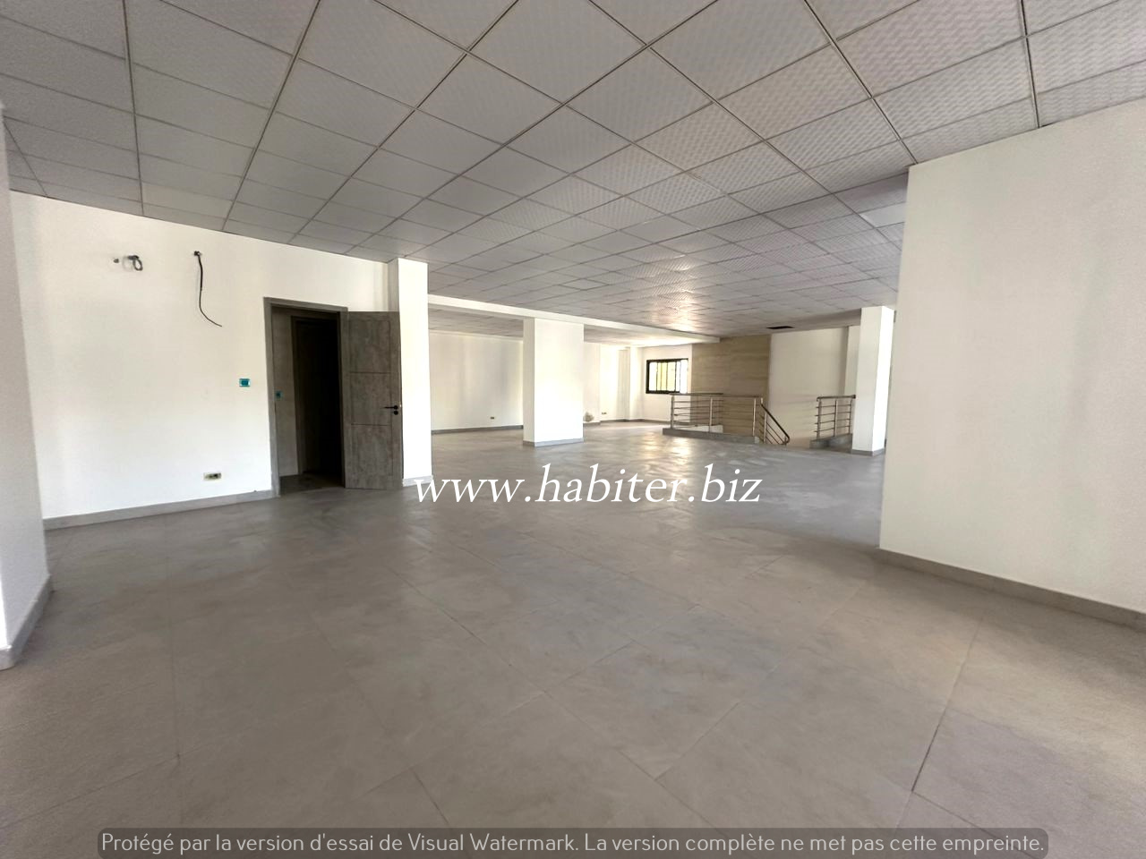 Plateaux de bureaux à louer au Point E