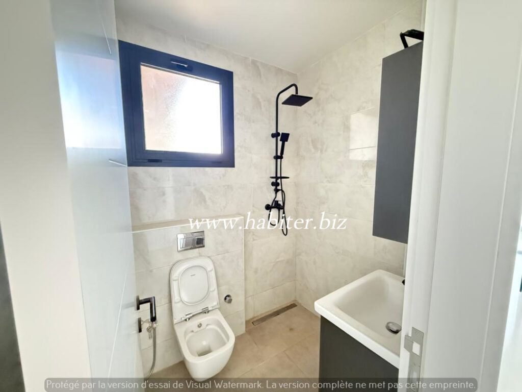 Appartement de type F4 à louer au point E