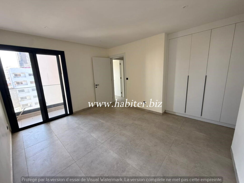 Appartement de type F4 à louer au point E