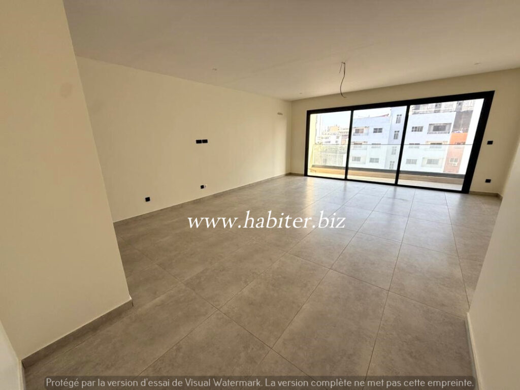 Appartement de type F4 à louer au point E
