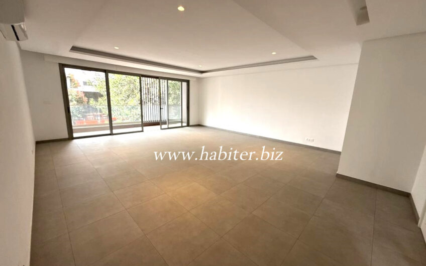 Appartement de type F4 à louer au point E