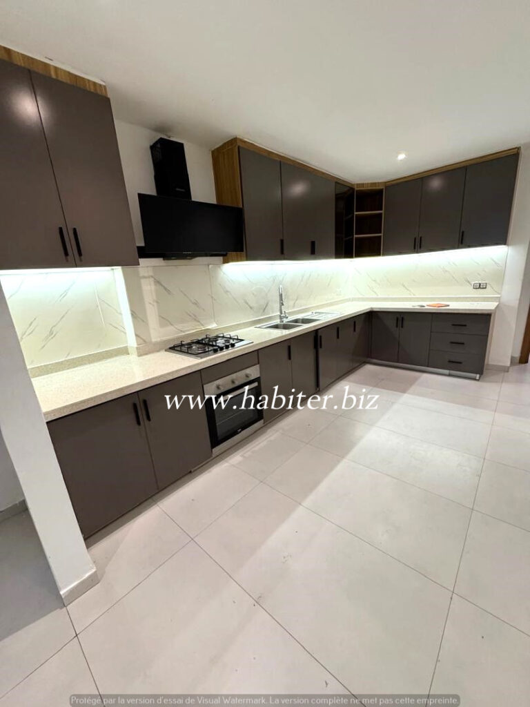 Appartement de type F4 à louer à Mermoz vue sur mer