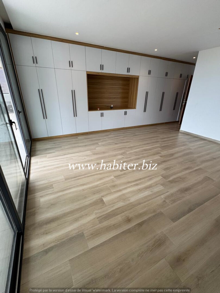 Appartement de type F4 à louer à Mermoz vue sur mer