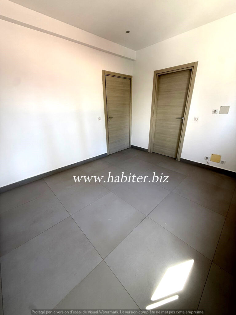 Magnifique Duplex à louer au Point E