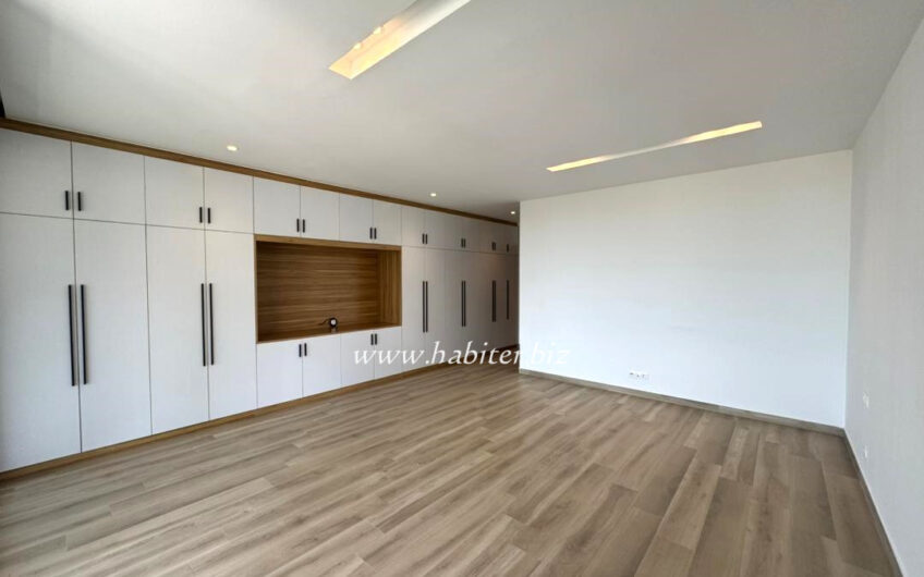 Appartement vue sur mer à louer à Mermoz