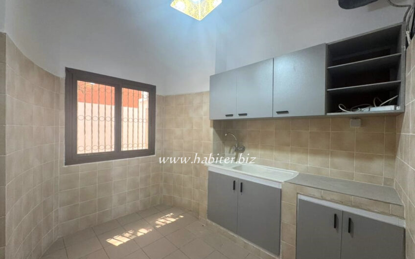 Villa R+1 à louer à Mermoz