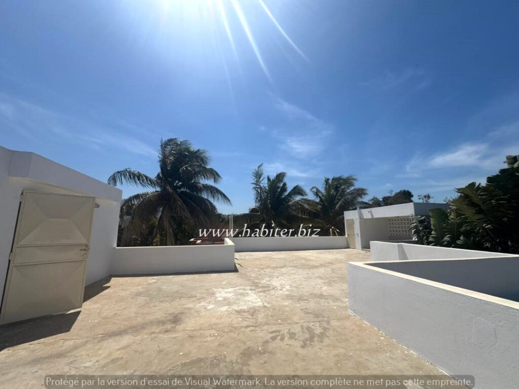 Villa R+1 à louer à Mermoz