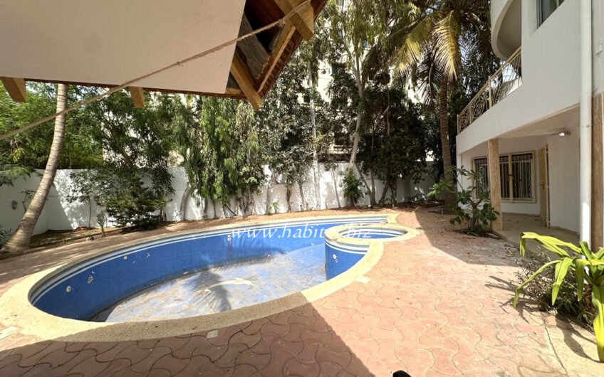 Villa à louer aux Almadies