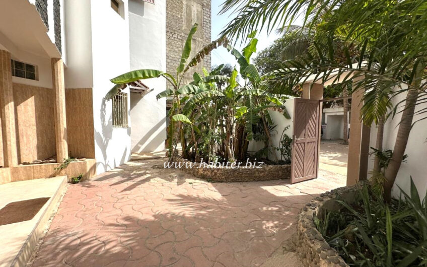 Villa à louer aux Almadies