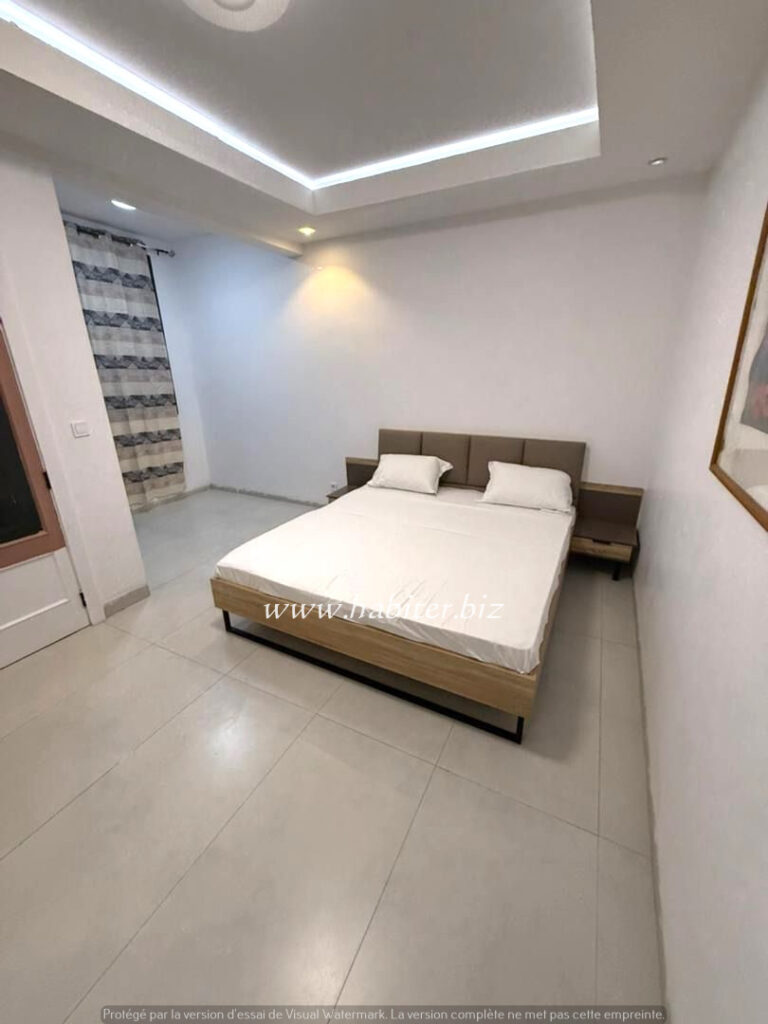 Studio à vendre avec les meubles sur la VDN